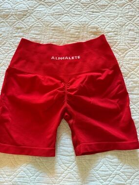 Alphalete Amplify Shorts Formula Red